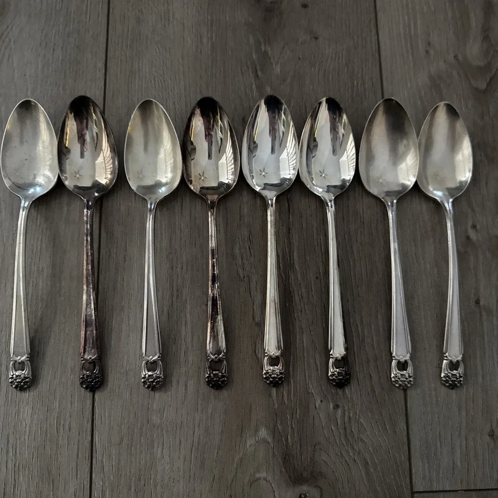 8 Rogers International ETERNALLY YOURS Silverplate Place/Oval Soup Spoons 7 1/4